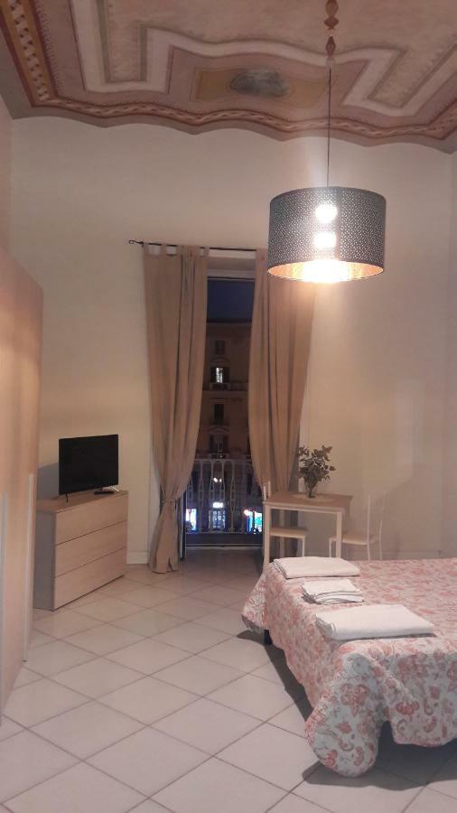La Casa Di Elvira Appartement Napels