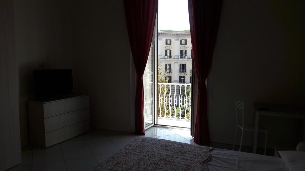 La Casa Di Elvira Napels